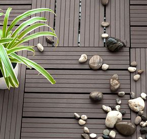 DIY ineinandergreifende WPC-Fliesen f&uuml;r den Au&szlig;enbereich